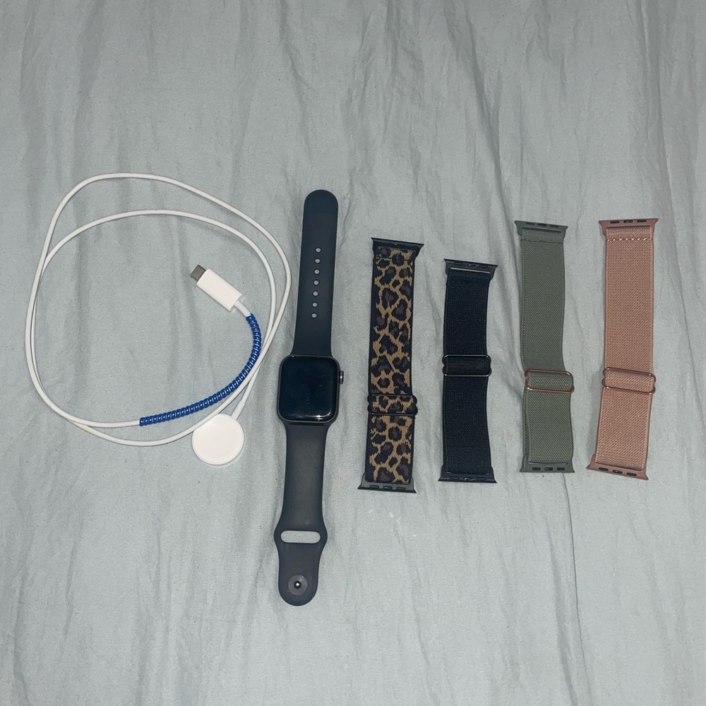 Apple Watch SE 40mm Aluminum
